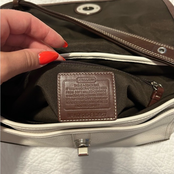 SOLD - Vintage Coach Hamilton - Picture 7 of 7